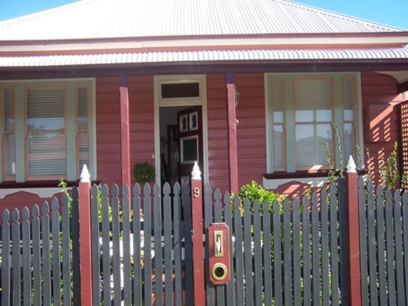 9 Myola Street, Mayfield NSW 2304