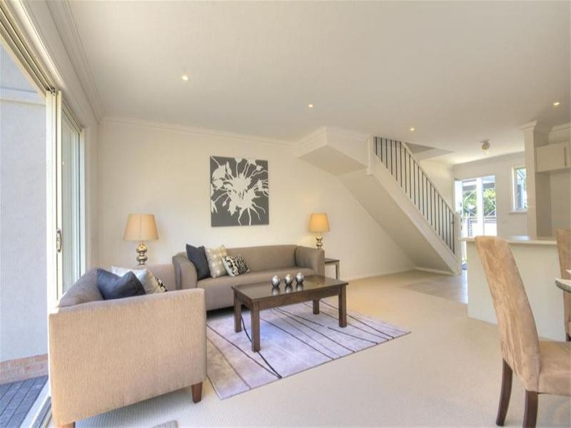 1-8/2A Henry Street, Tighes Hill NSW 2297