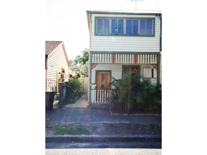 4 Cleary Street, Hamilton NSW 2303