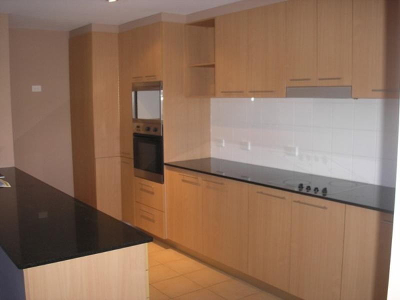 202/4 Ravenshaw Street, Newcastle NSW 2300