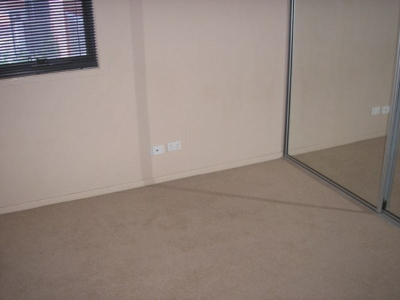 202/4 Ravenshaw Street, Newcastle NSW 2300