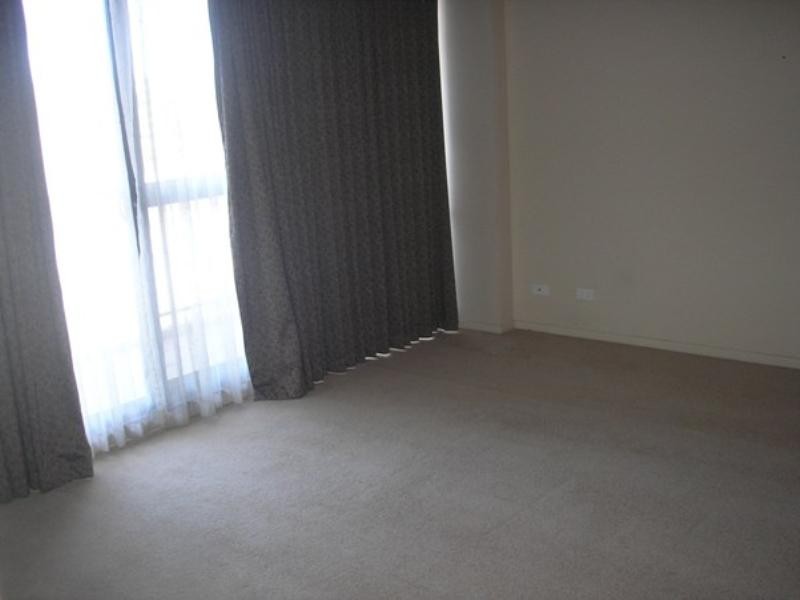202/4 Ravenshaw Street, Newcastle NSW 2300