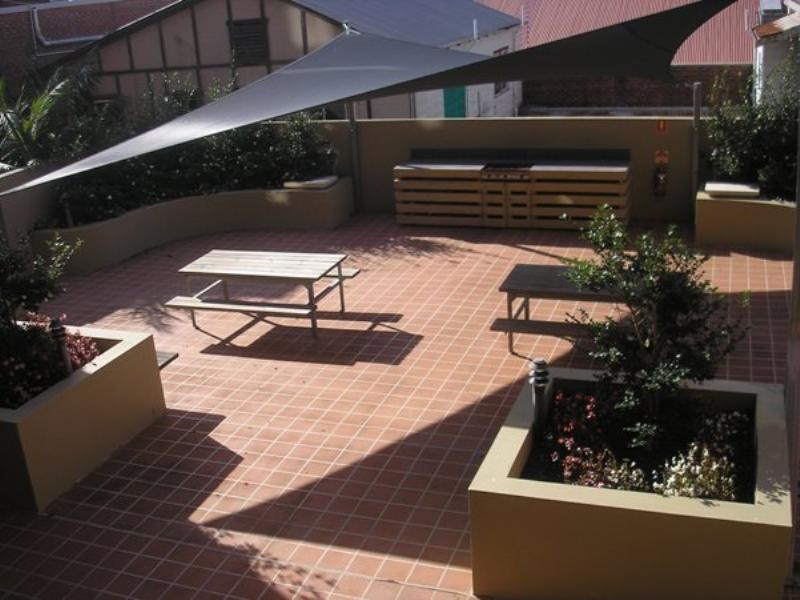 202/4 Ravenshaw Street, Newcastle NSW 2300