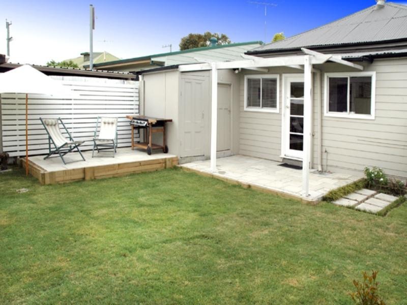 24 Watson Street, Islington NSW 2296
