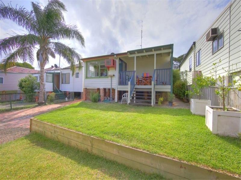 24 Cross Street, Mayfield NSW 2304