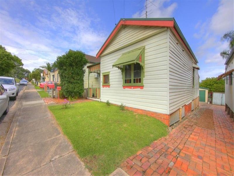 24 Cross Street, Mayfield NSW 2304