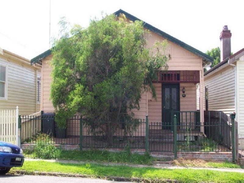 19 Elizabeth Street, Mayfield NSW 2304