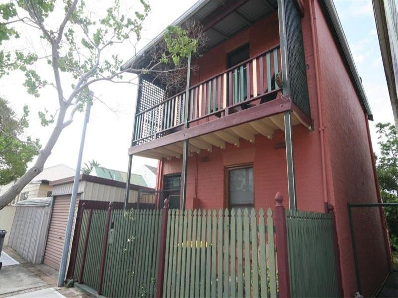 2 Garrett Street, Carrington NSW 2294