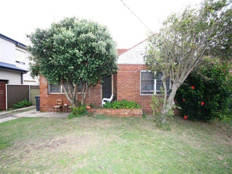 7 Stone Street, Stockton NSW 2295