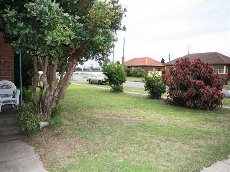 7 Stone Street, Stockton NSW 2295