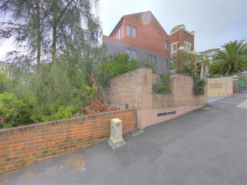 2/124 – 126 Tyrrell Street, The Hill NSW 2300