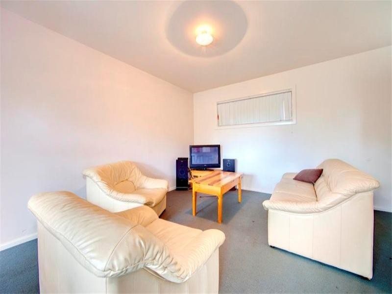 2/124 – 126 Tyrrell Street, The Hill NSW 2300