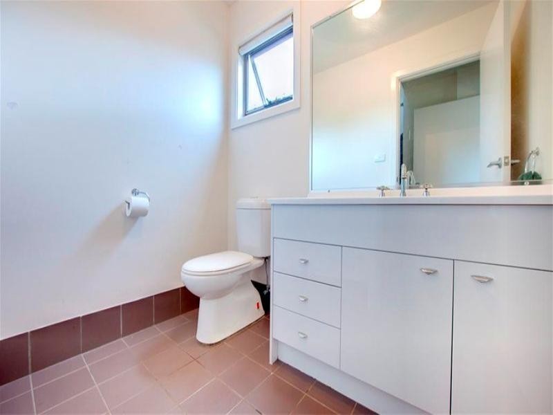 2/124 – 126 Tyrrell Street, The Hill NSW 2300