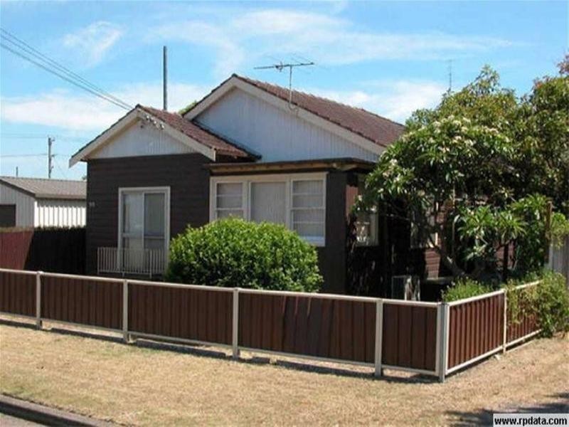 30 Pembroke Street, Stockton NSW 2295