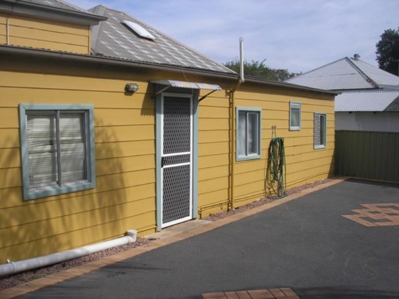 9 Raglan Street, Maitland NSW 2320