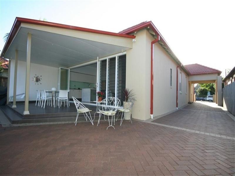 37 National Park Street, Hamilton South NSW 2303