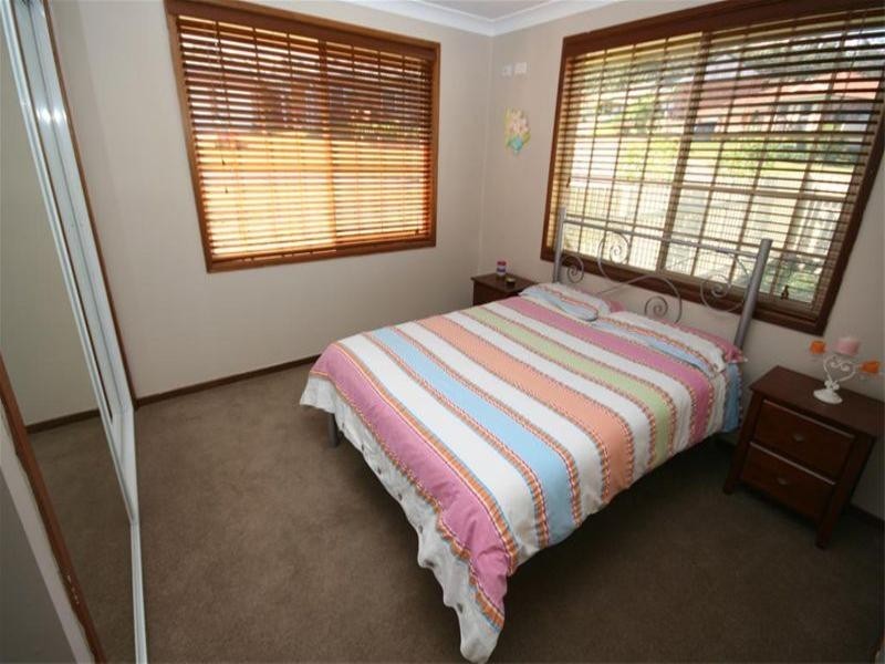 1 Croydon Place, Warners Bay NSW 2282