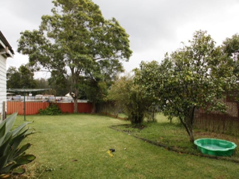 73 Jonathan Street, Eleebana NSW 2282