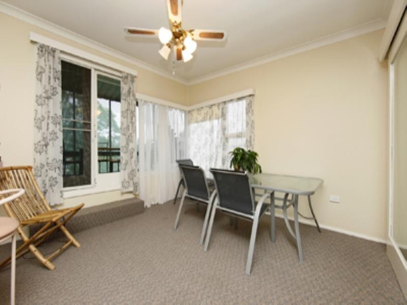 73 Jonathan Street, Eleebana NSW 2282