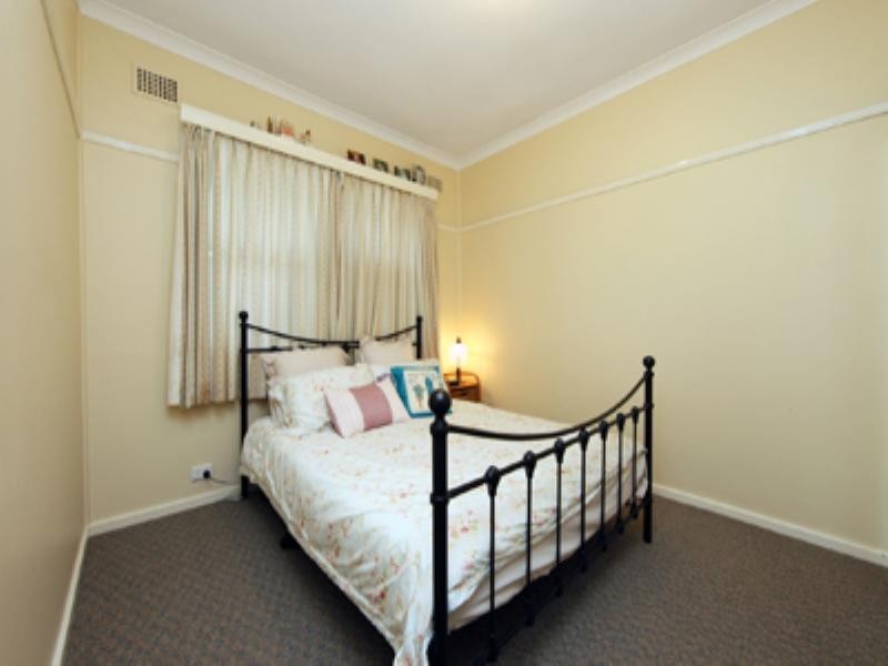 73 Jonathan Street, Eleebana NSW 2282