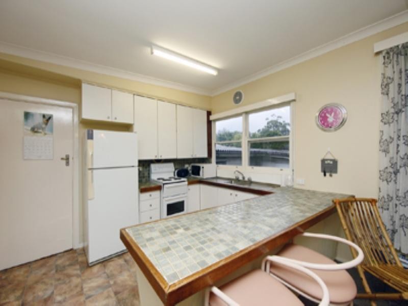 73 Jonathan Street, Eleebana NSW 2282