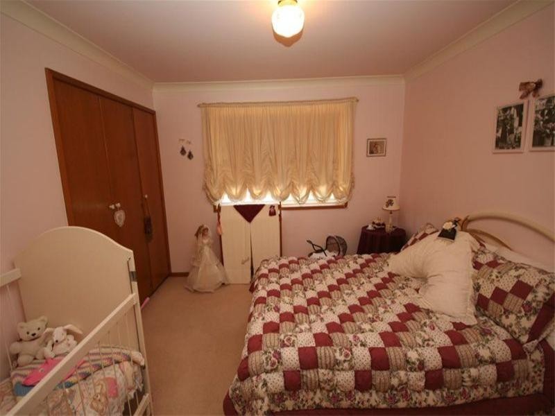 9 Keira Close, Valentine NSW 2280