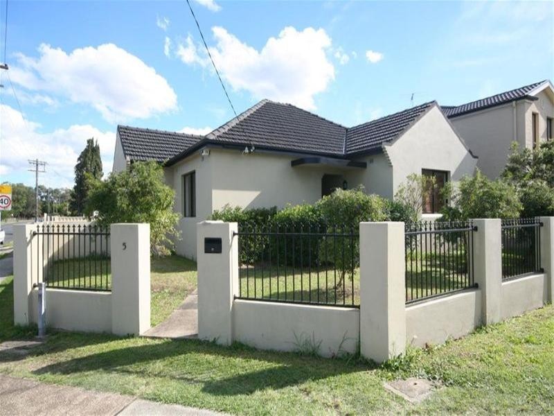 5 Koree Road, Broadmeadow NSW 2292