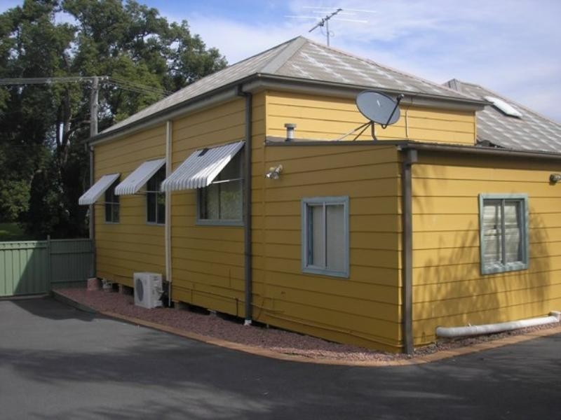 9 Raglan Street, Maitland NSW 2320