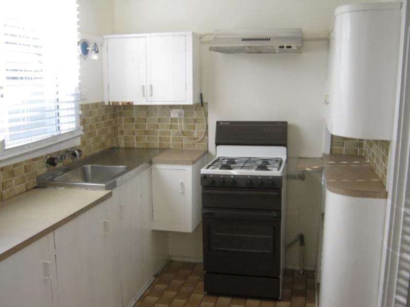 10 Gosford Road, Broadmeadow NSW 2292