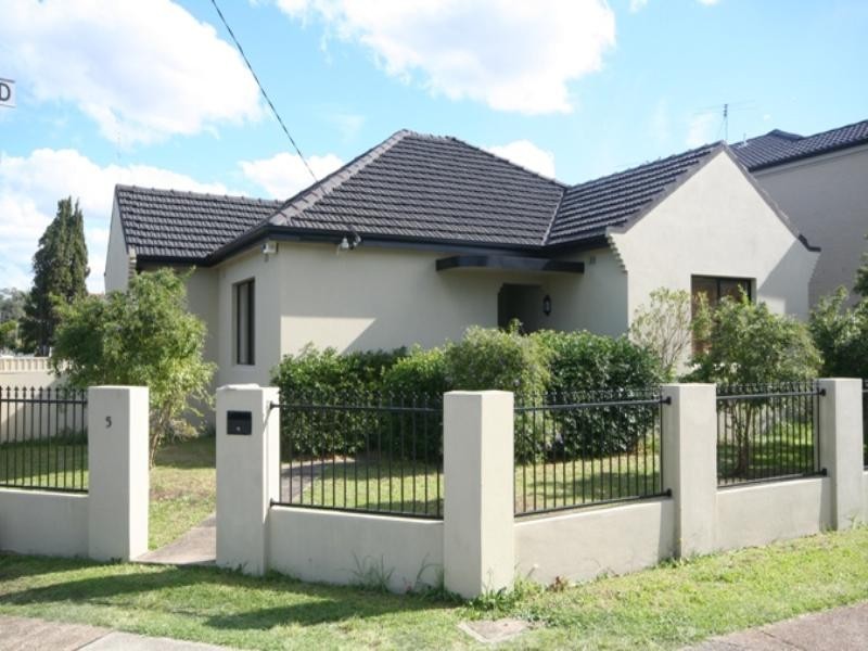 5 Koree Road, Broadmeadow NSW 2292