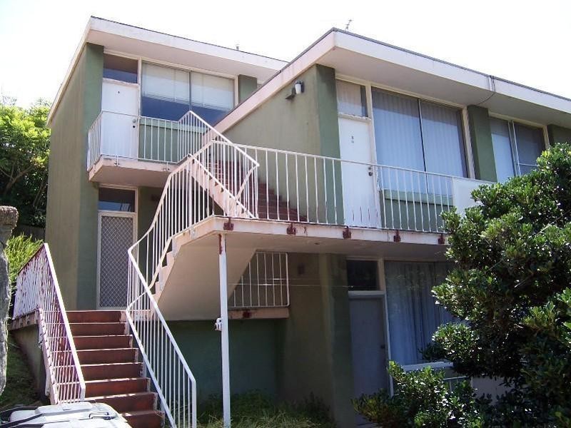 1/4 Hillview Crescent, Newcastle NSW 2300