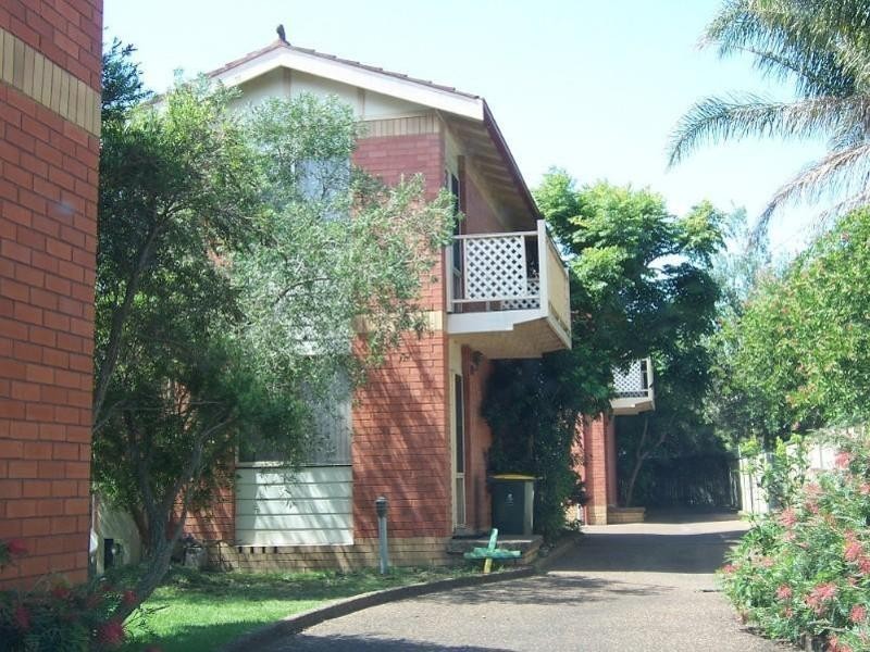 2/61 Denney Street, Broadmeadow NSW 2292