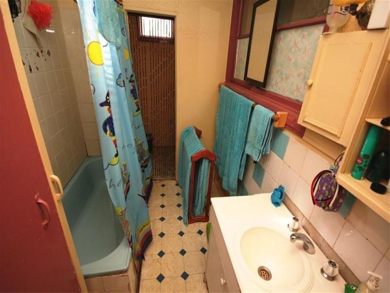 42 Young Street, Carrington NSW 2294