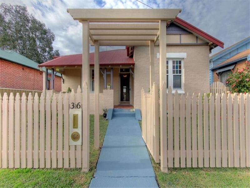 36 Upfold Street, Mayfield NSW 2304