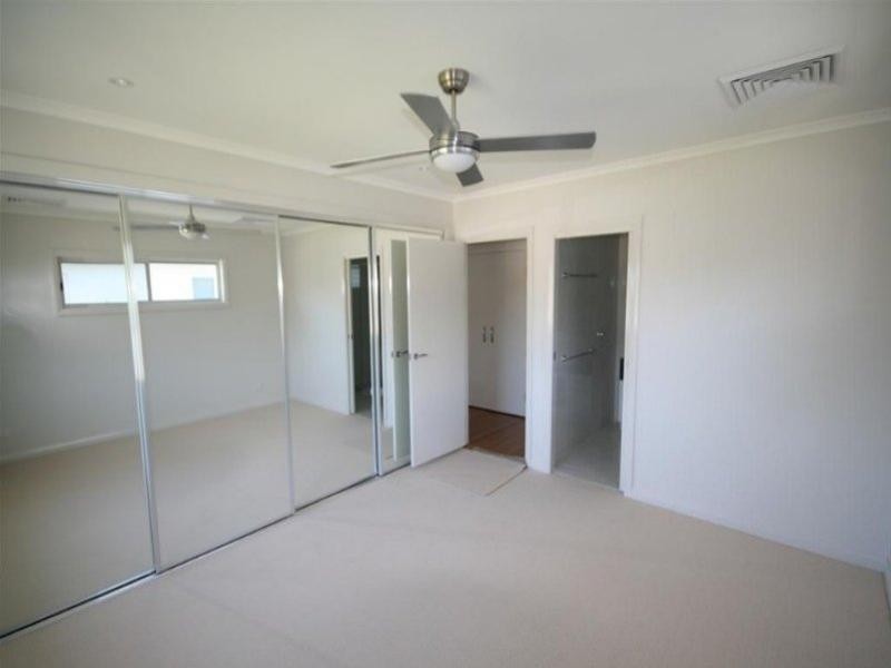 556D The Esplanade, Warners Bay NSW 2282