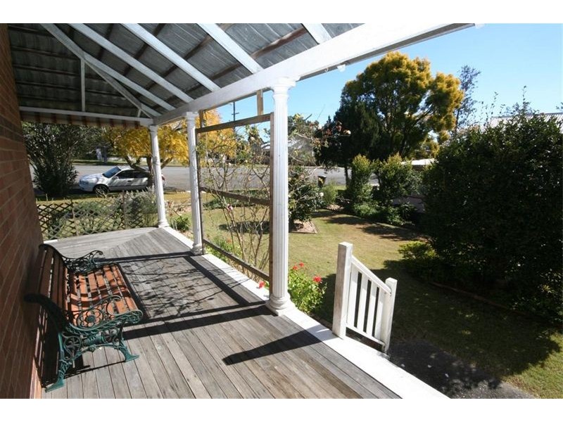 15 Dowling Street, Dungog NSW 2420