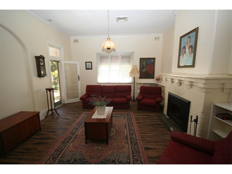 15 Dowling Street, Dungog NSW 2420