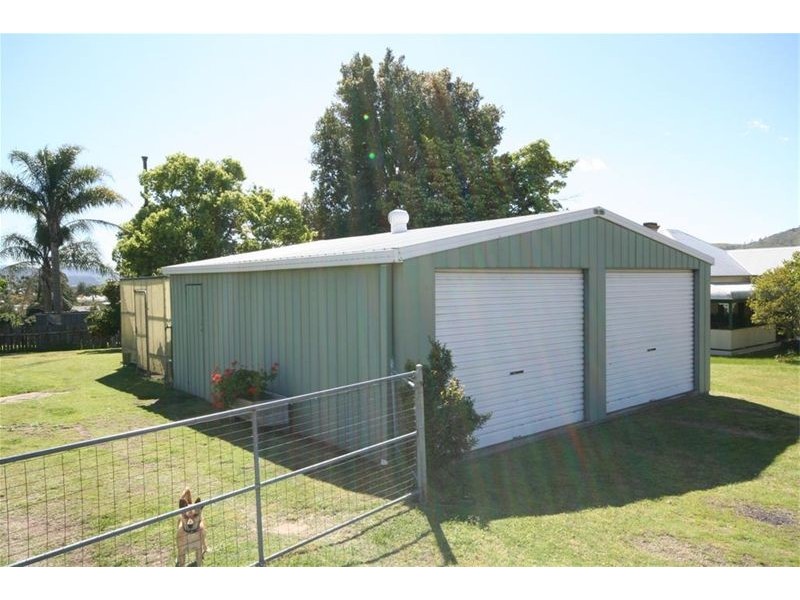 15 Dowling Street, Dungog NSW 2420