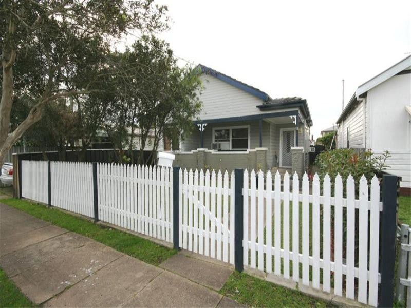 52 Braye Street, Mayfield NSW 2304