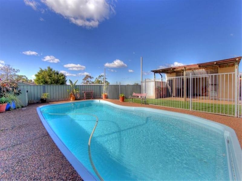 41 Tulloch Avenue, Maryland NSW 2287