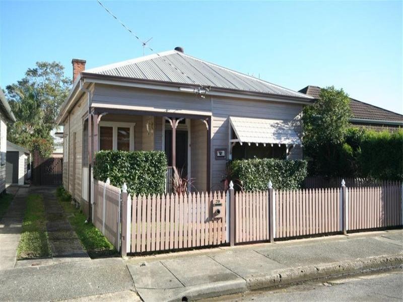 28 Belmore Street, Adamstown NSW 2289