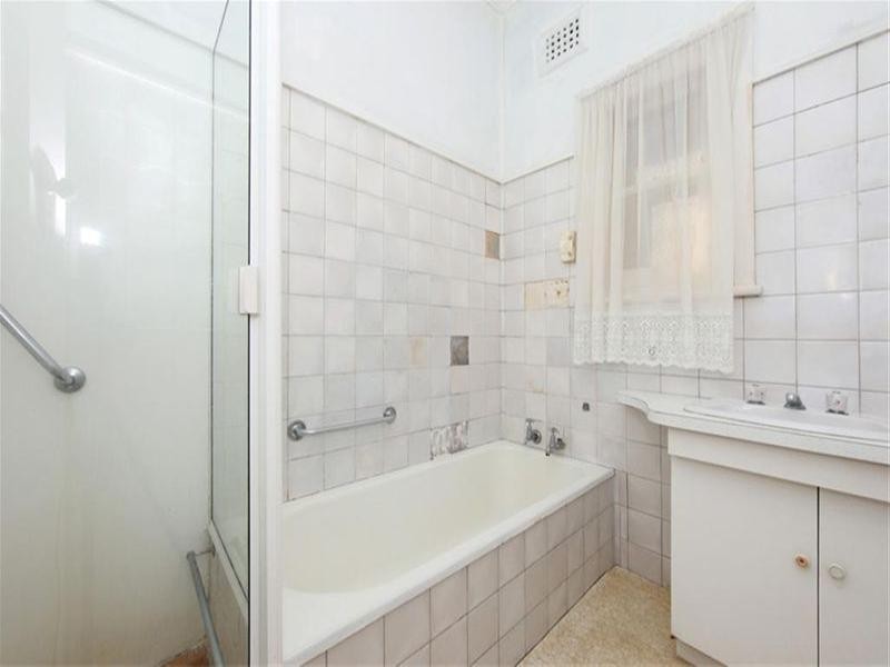 20 Harle Street, Hamilton South NSW 2303