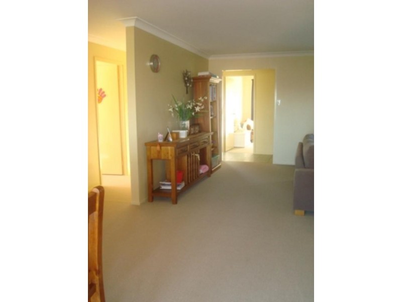 14 Finch Close, Cameron Park NSW 2285
