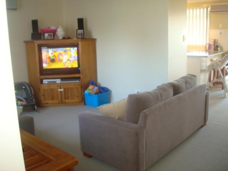 14 Finch Close, Cameron Park NSW 2285