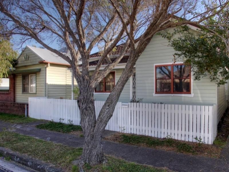 146 Lindsay Street, Hamilton NSW 2303