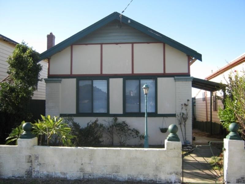 56 Forfar Street, Stockton NSW 2295