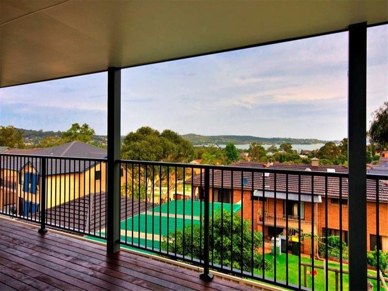 11 Winterlake Road, Warners Bay NSW 2282