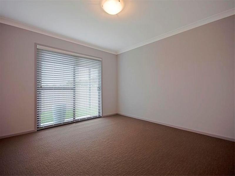 11 Winterlake Road, Warners Bay NSW 2282