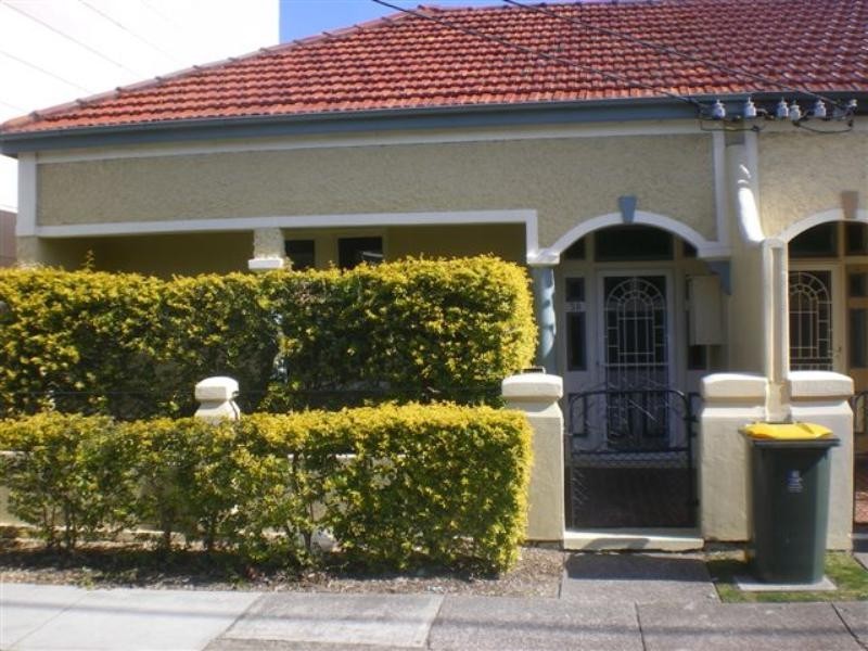 38 Lawson Street, Hamilton NSW 2303