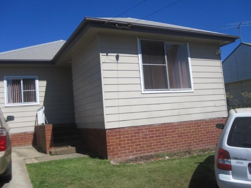 17 Tobruk Crescent, Shortland NSW 2307